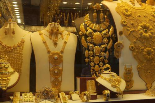 c-UWens Dubai u Co 01