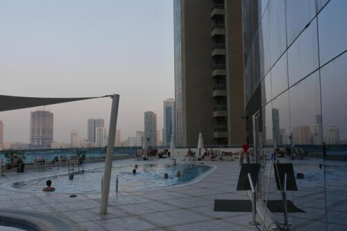 c-UWens Dubai u Co 28