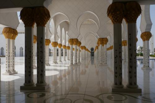 c-UWens Dubai u Co 35