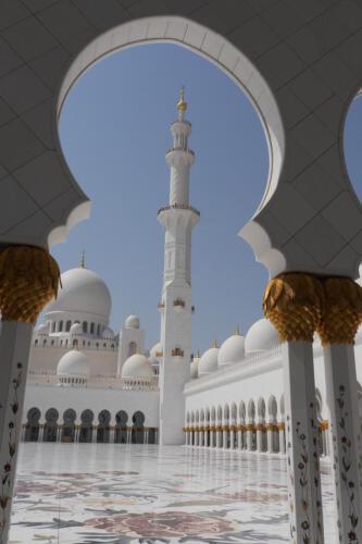 c-UWens Dubai u Co 36