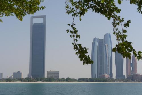 c-UWens Dubai u Co 45