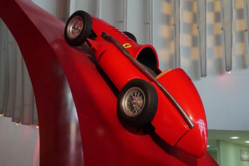 c-UWens Dubai u Co 49