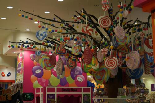 c-UWens Dubai u Co 54e