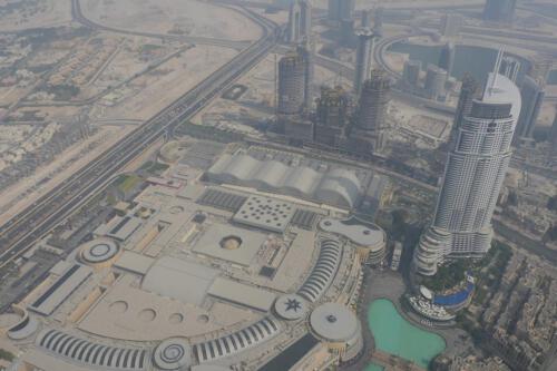 c-UWens Dubai u Co 64