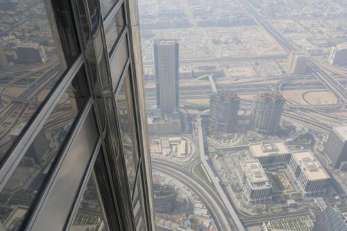 c-UWens Dubai u Co 65