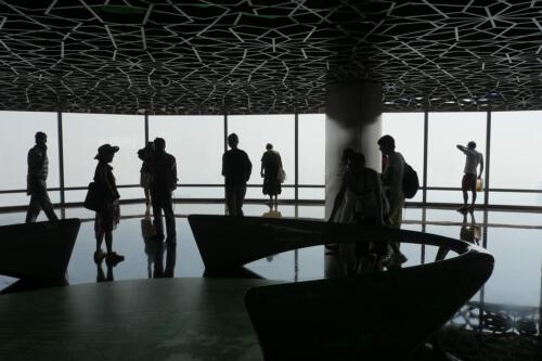 c-UWens Dubai u Co 67