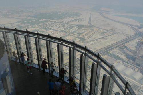 c-UWens Dubai u Co 68