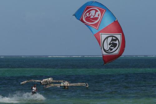 c-UWens Zanzibaris 44